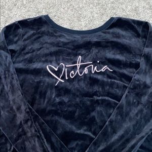 Velvet sleeping shirt